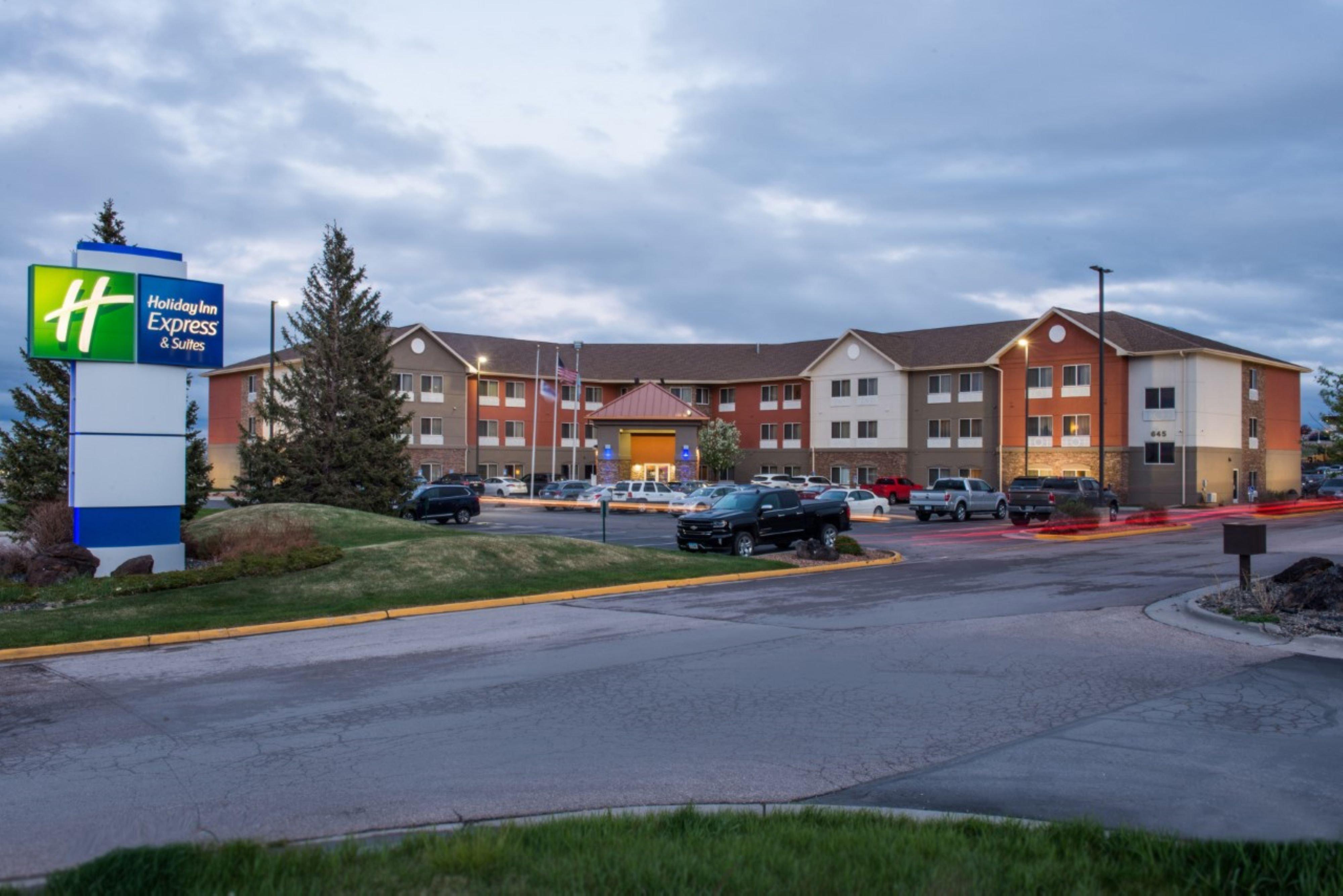 Holiday Inn Express & Suites Rapid City, An Ihg Hotel Exterior foto